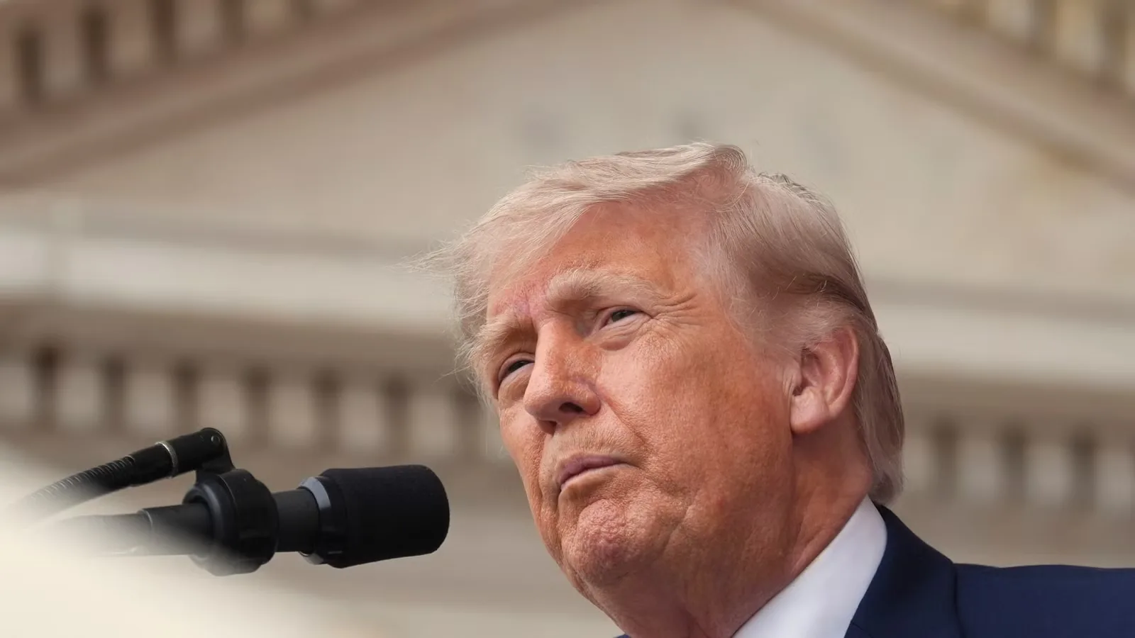 The U.S. has temporarily eased sanctions on Iran after the first round of peace talks under a new interim agreement.