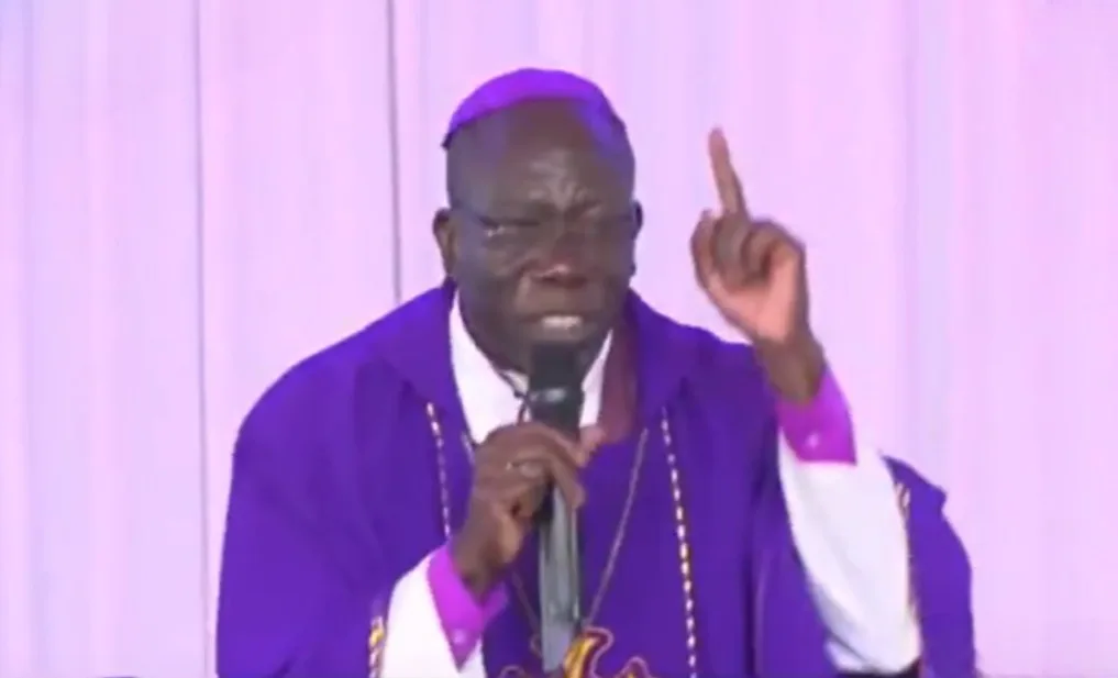 Anglican Bishop Charles Ong’injo criticises Members of Parliament over political slogans during a burial in Kisumu County, calling for focus on education, healthcare, and economic challenges affecting citizens.